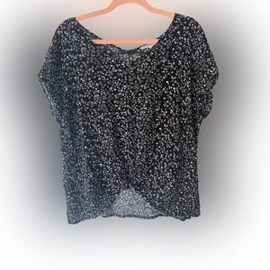 Pink Rose Black & White Floral Cap Sleeve Front Knot Tee Size Large